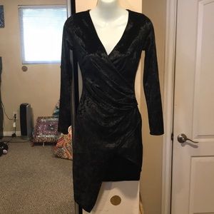 Little Black velvet dress 🖤